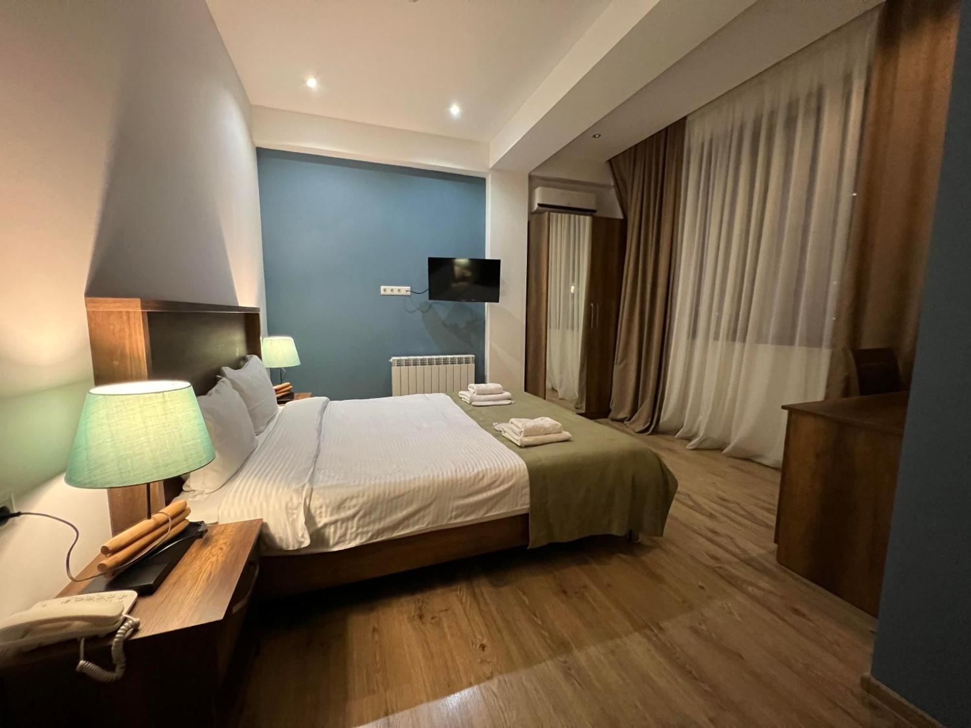 Hotel King Tom Tbilisi Eksteriør bilde