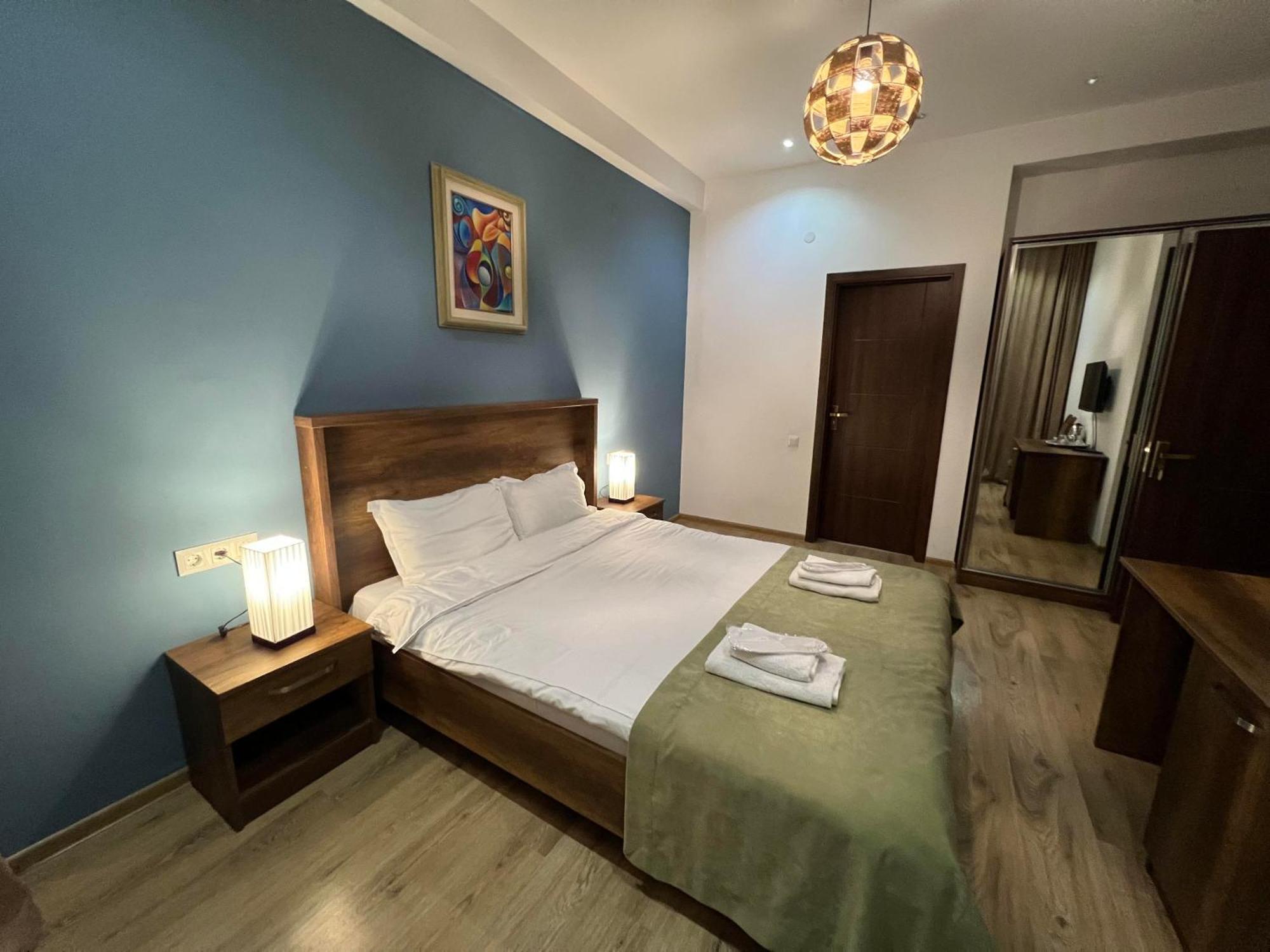 Hotel King Tom Tbilisi Eksteriør bilde