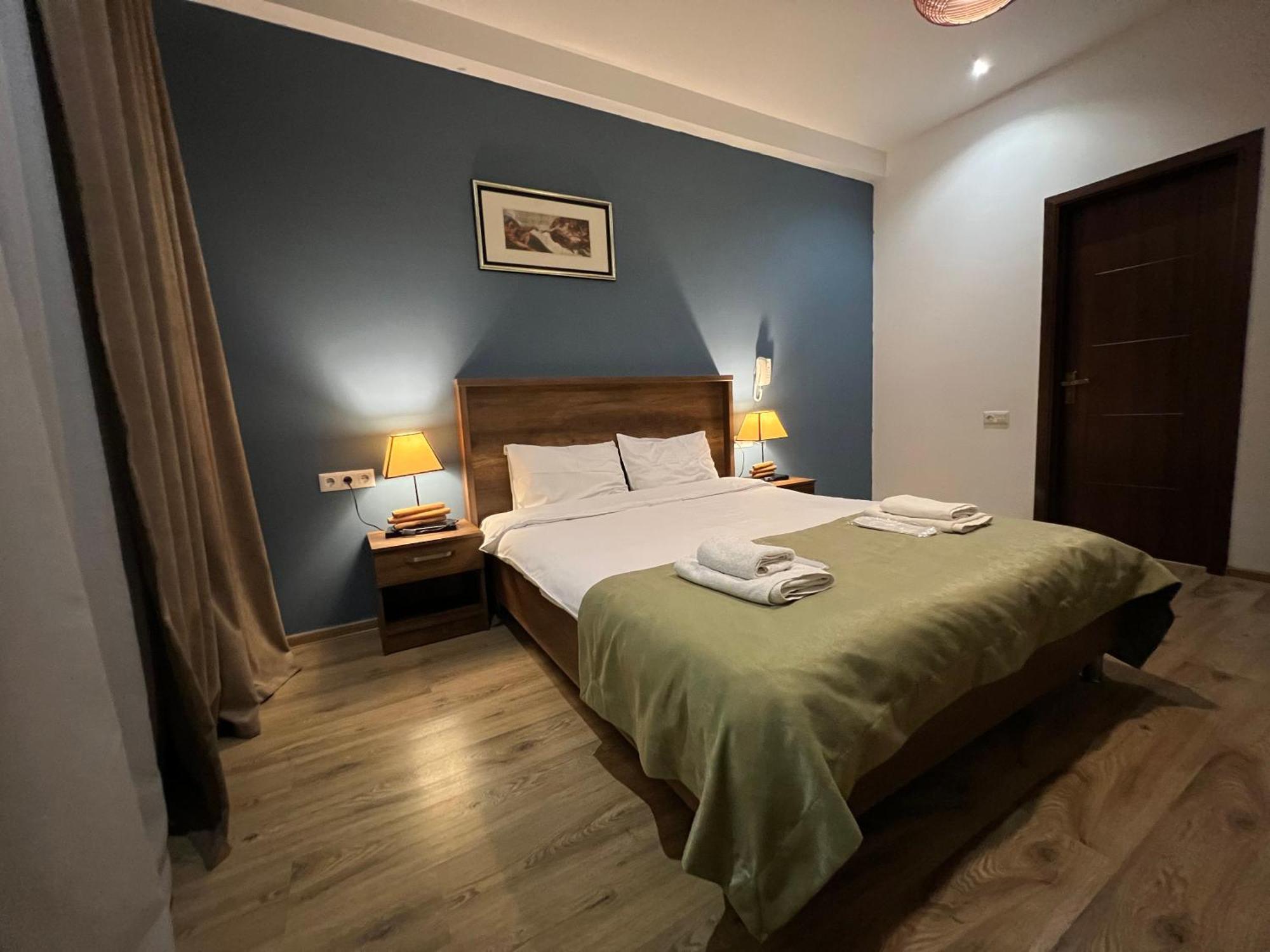 Hotel King Tom Tbilisi Eksteriør bilde