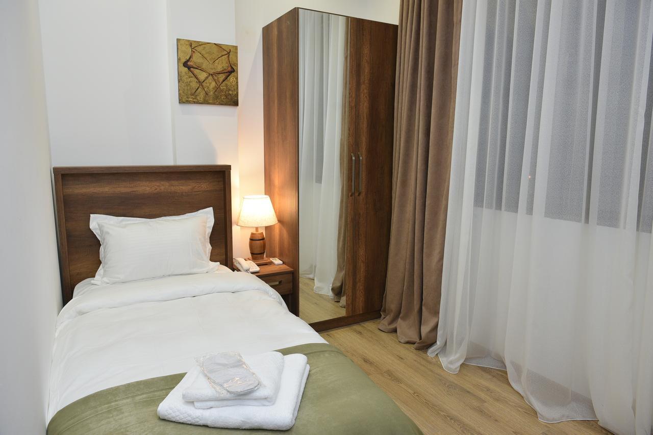 Hotel King Tom Tbilisi Eksteriør bilde